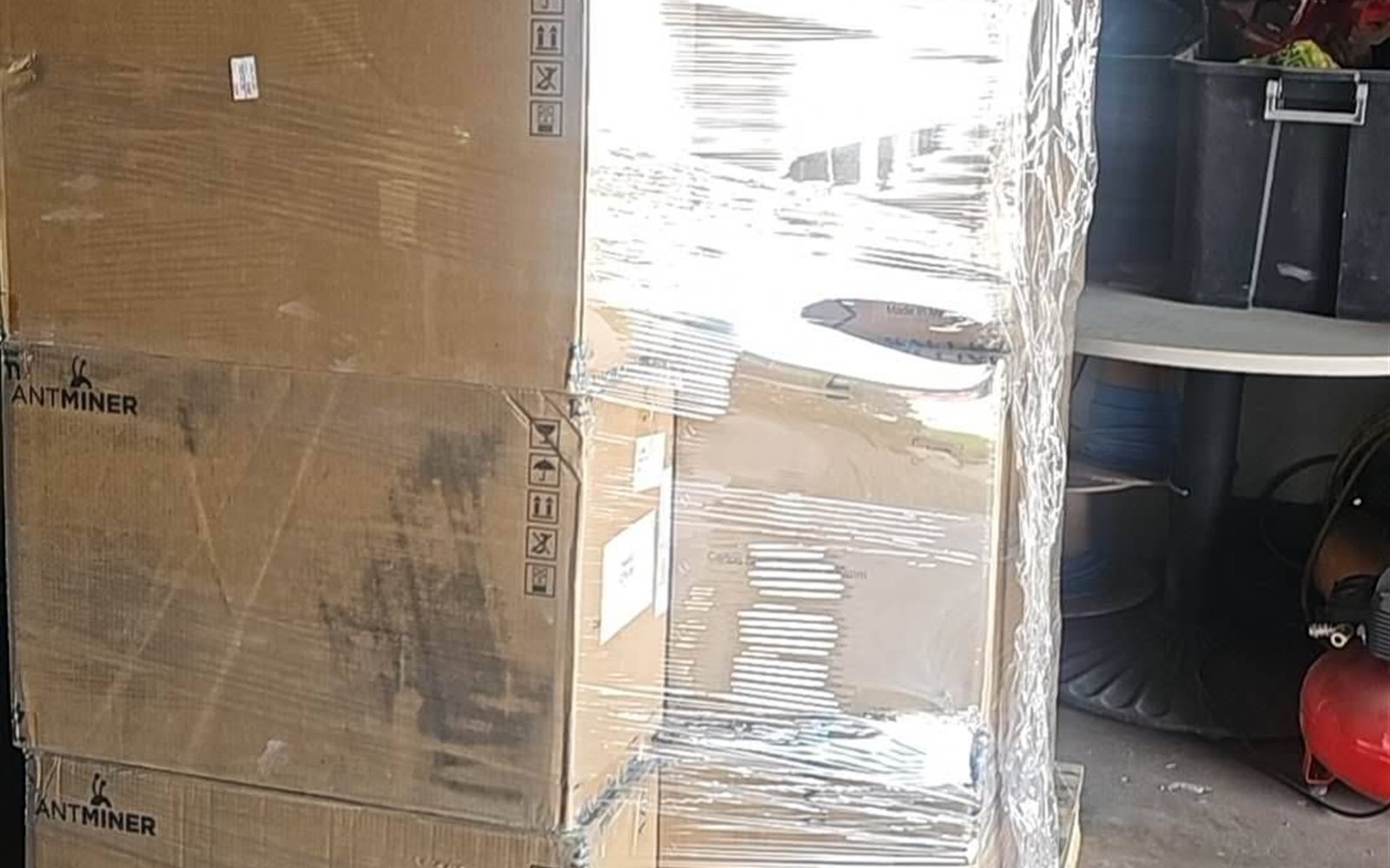 Packaged mining machines prepared for support